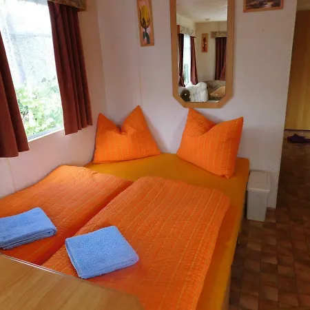 Holiday home Mobilhome Mezi Vinohrady *