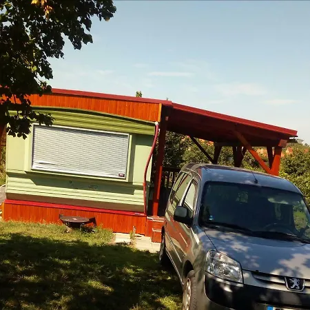 Mobilhome Mezi Vinohrady Holiday home